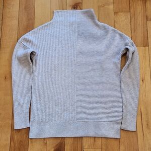 Banana Republic Contrast Rib Knit Mockneck Sweater - XS